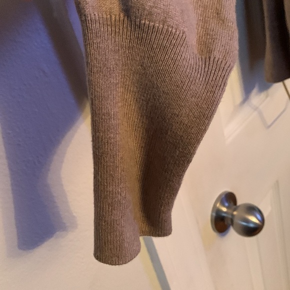 Encore Tan Sweater Size S - Picture 4 of 9